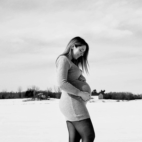 Meet your Posher, Alexandra - Picture 1 of 1